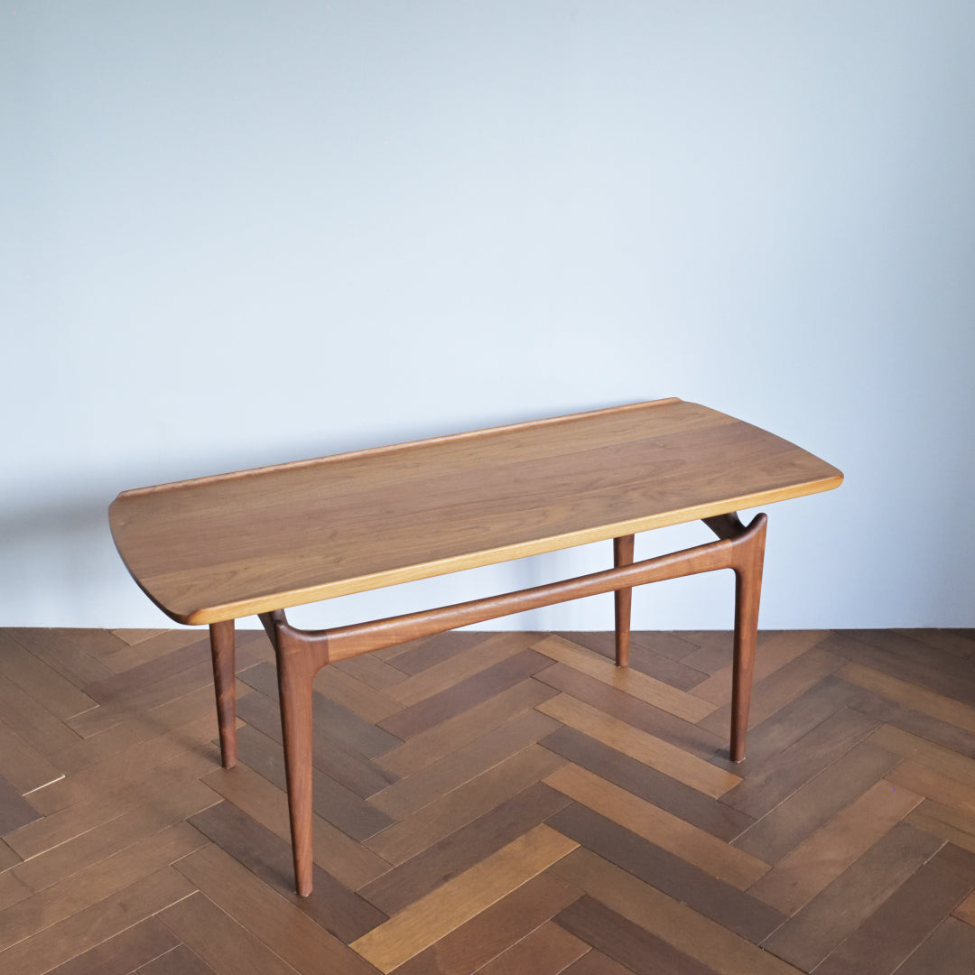 コーヒーテーブル